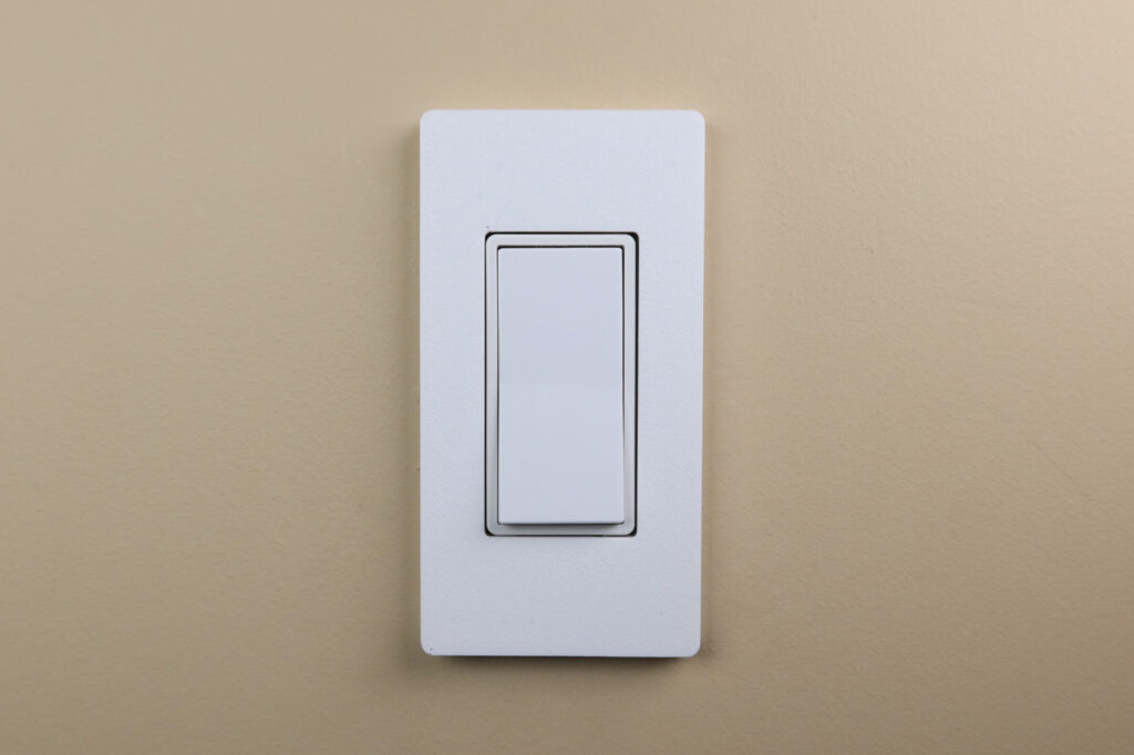 Narrow – Electrical Cover Plate – Screwless Design for Outlets & Light Switches