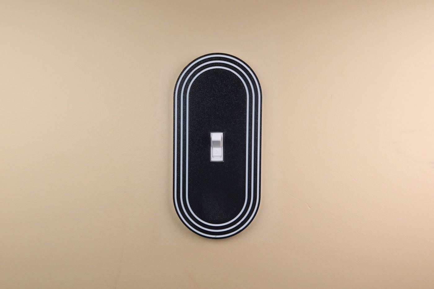 switch-1-oval-2-colors-black